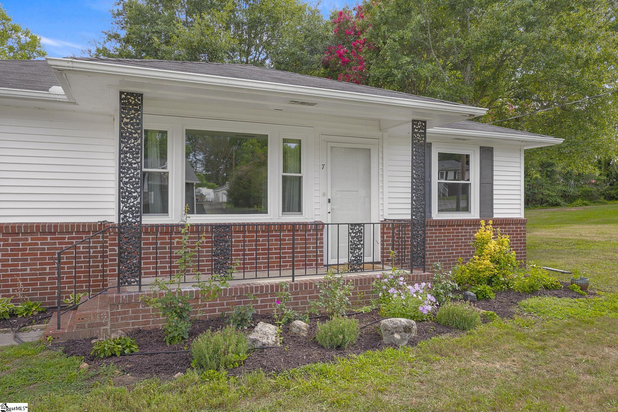7 Olive Street Taylors, SC 29687