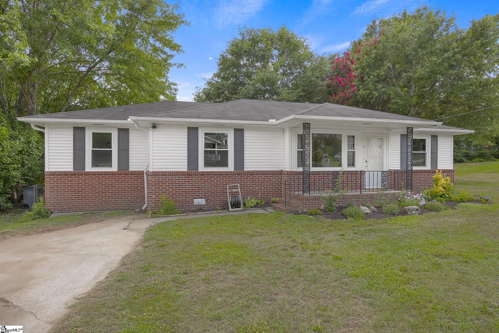 7 Olive Street Taylors, SC 29687