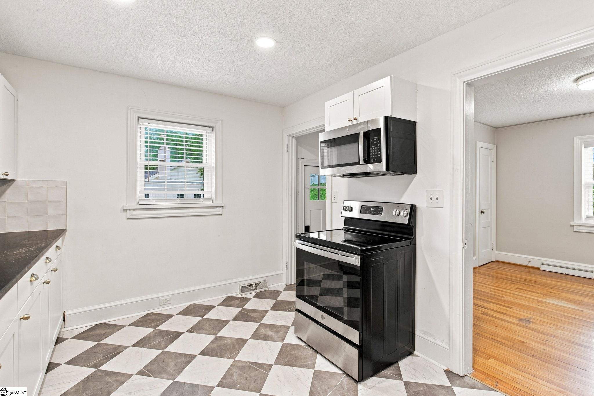 816 Chick Springs Road Taylors, SC 29687