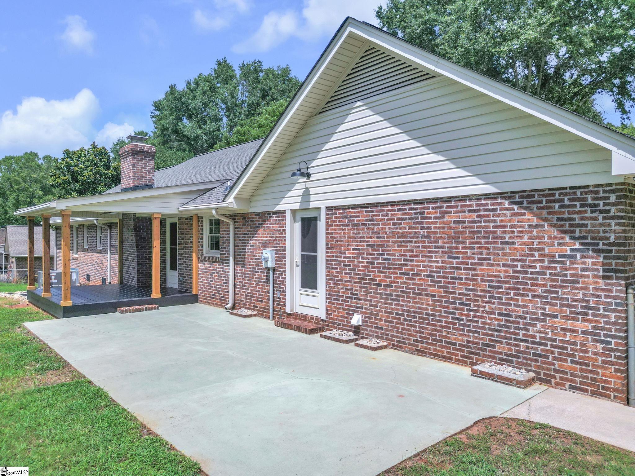 212 Galerie Drive Easley, SC 29642