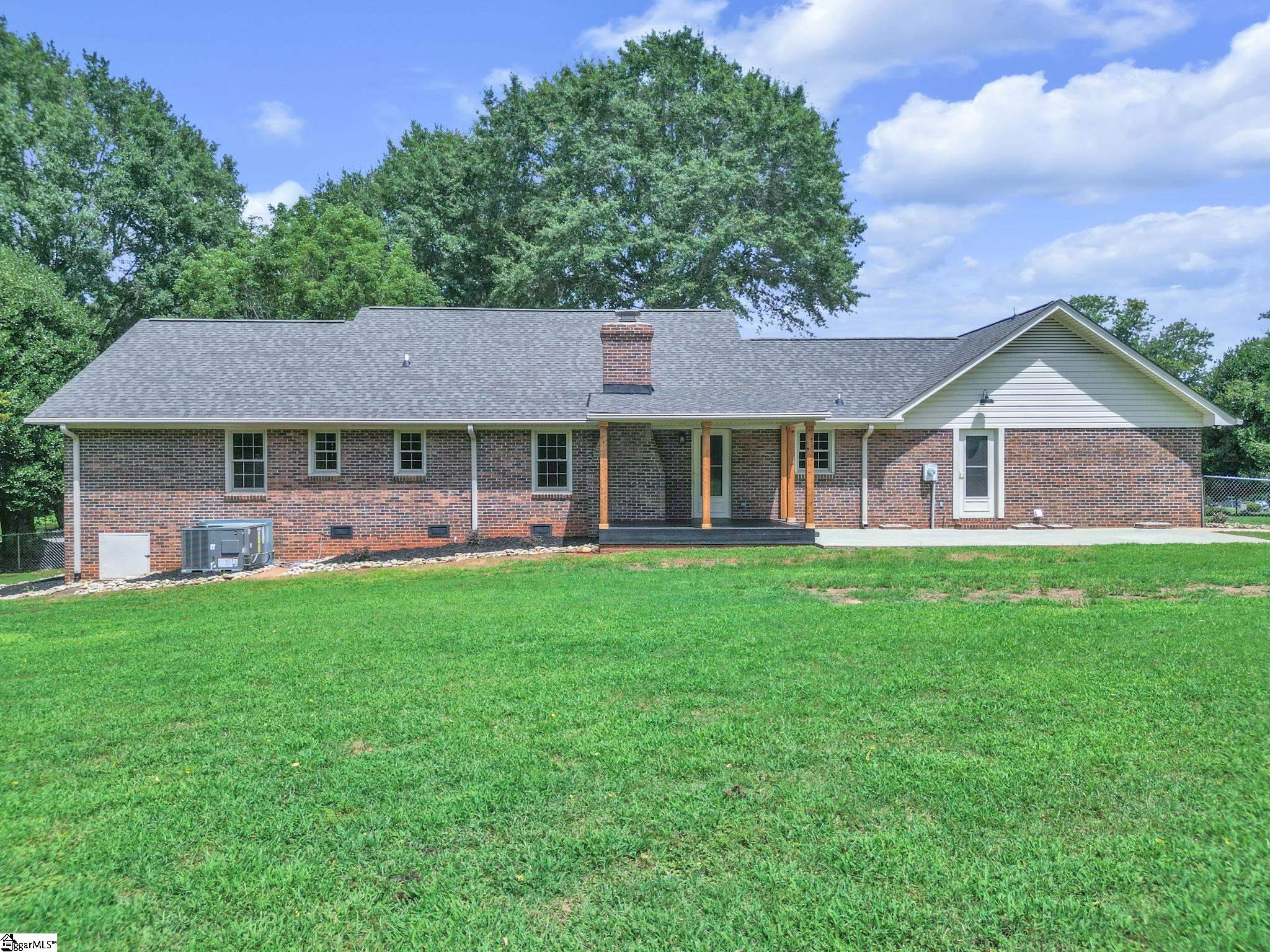 212 Galerie Drive Easley, SC 29642