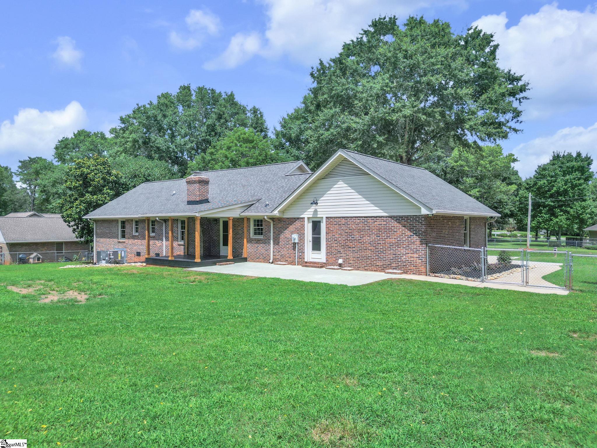 212 Galerie Drive Easley, SC 29642