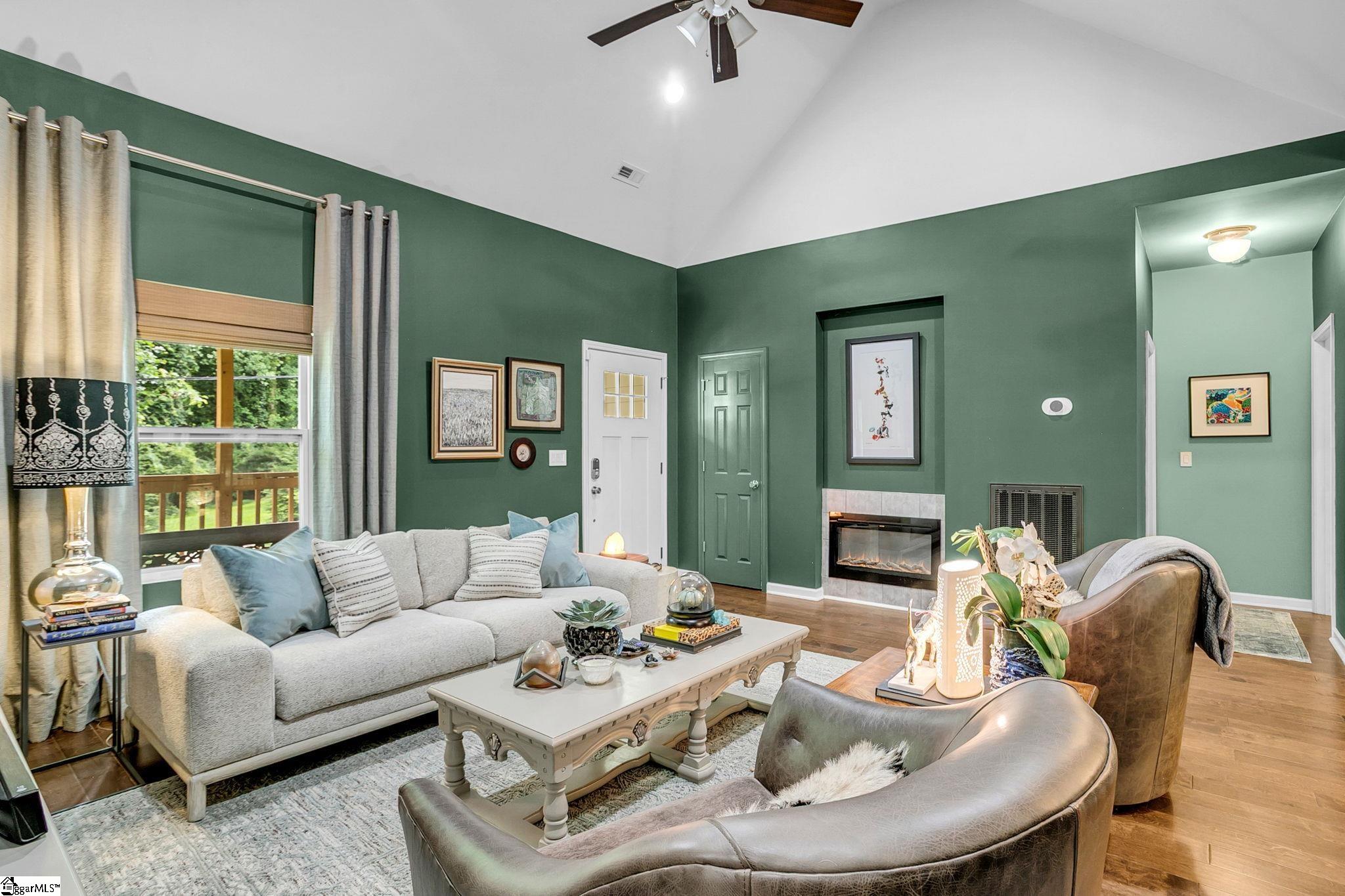 13 Pasadena Avenue Greenville, SC 29605