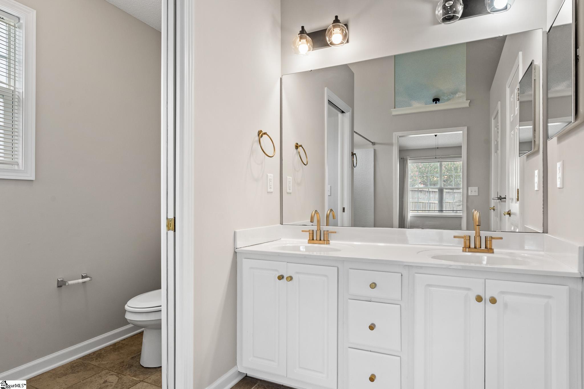 500 Lake Lennox Drive Simpsonville, SC 29681
