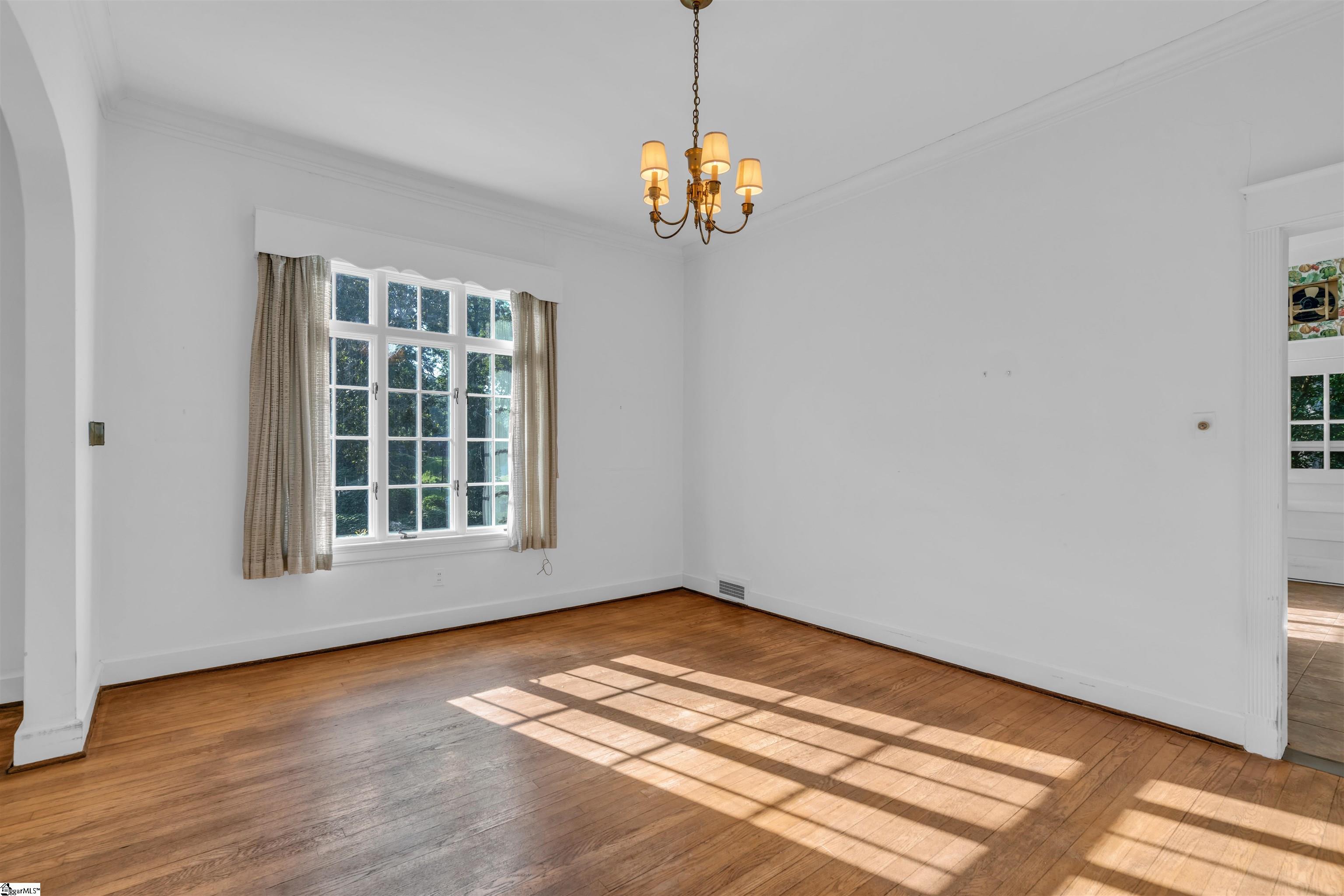 300 Rivermont Drive Spartanburg, SC 29302