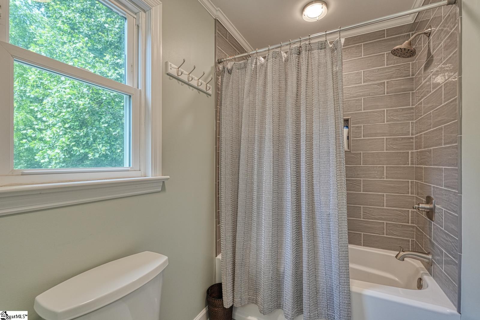 102 Hickory Hollow Drive Inman, SC 29349