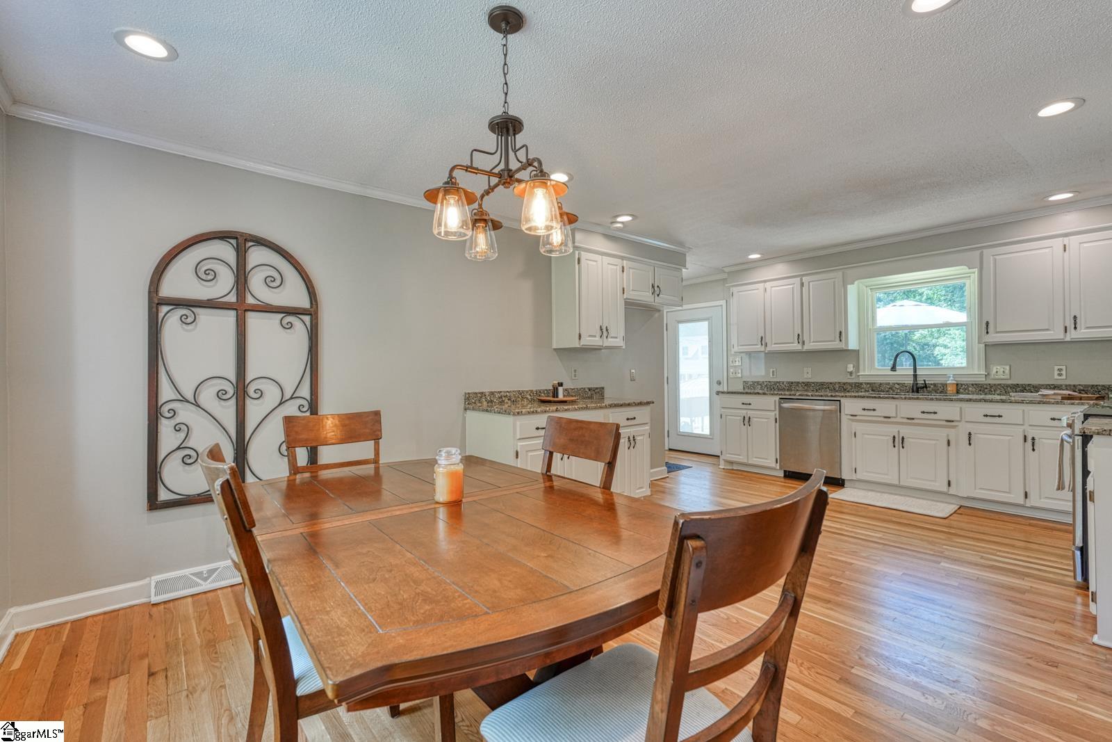 102 Hickory Hollow Drive Inman, SC 29349