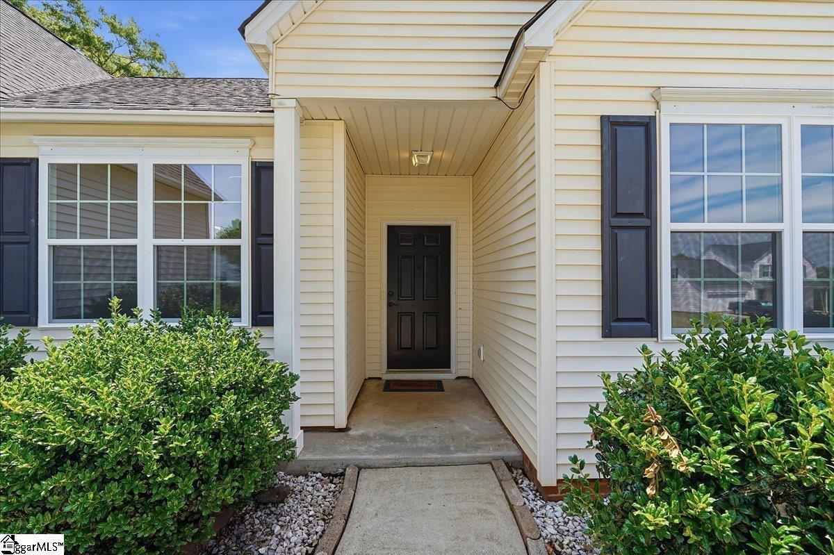 8 Peach Grove Place Mauldin, SC 29662
