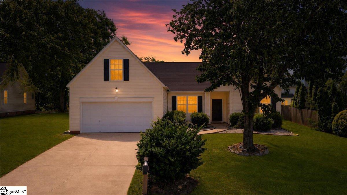 8 Peach Grove Place Mauldin, SC 29662