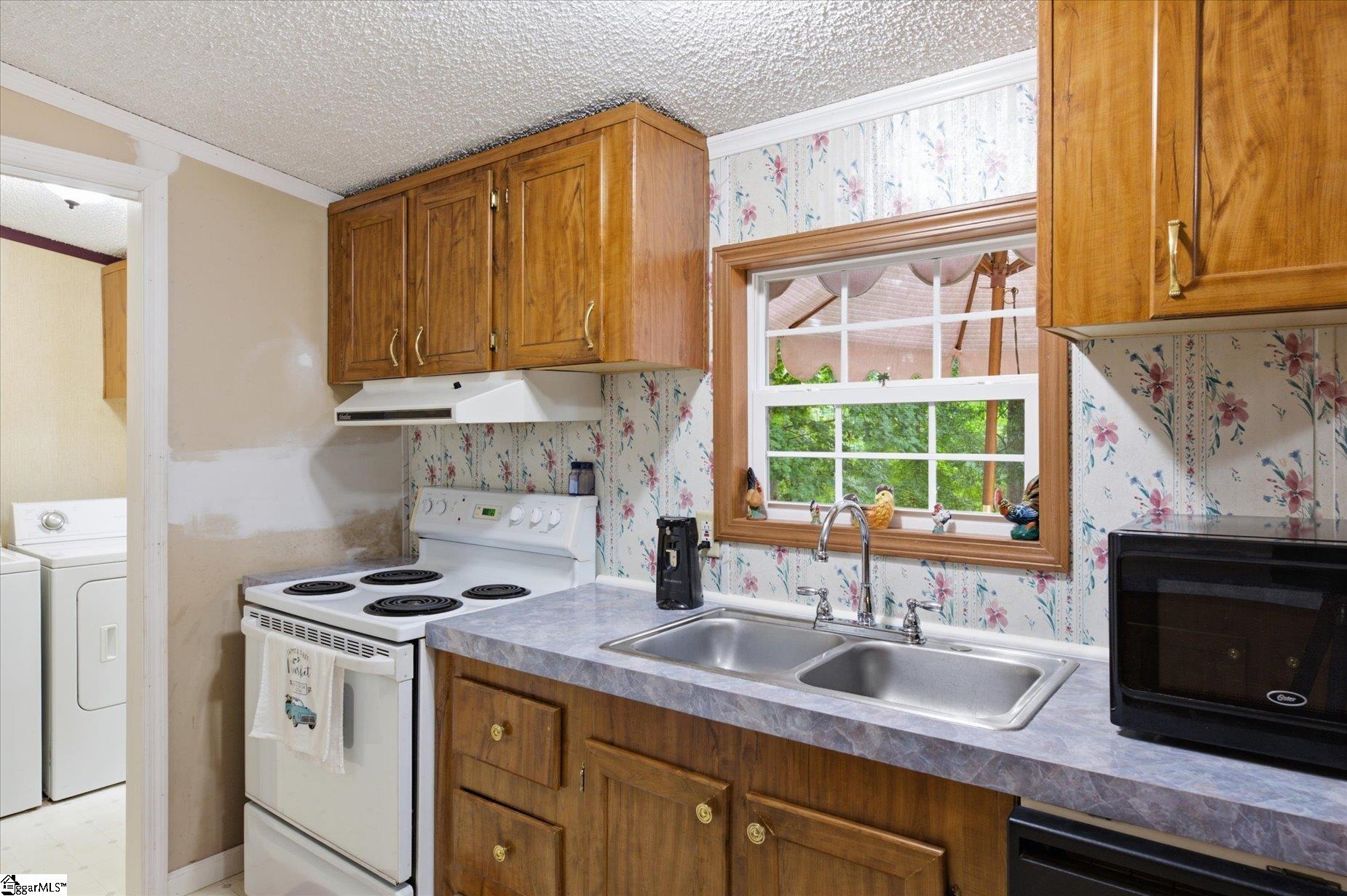208 Brentwood Circle Greenville, SC 29605
