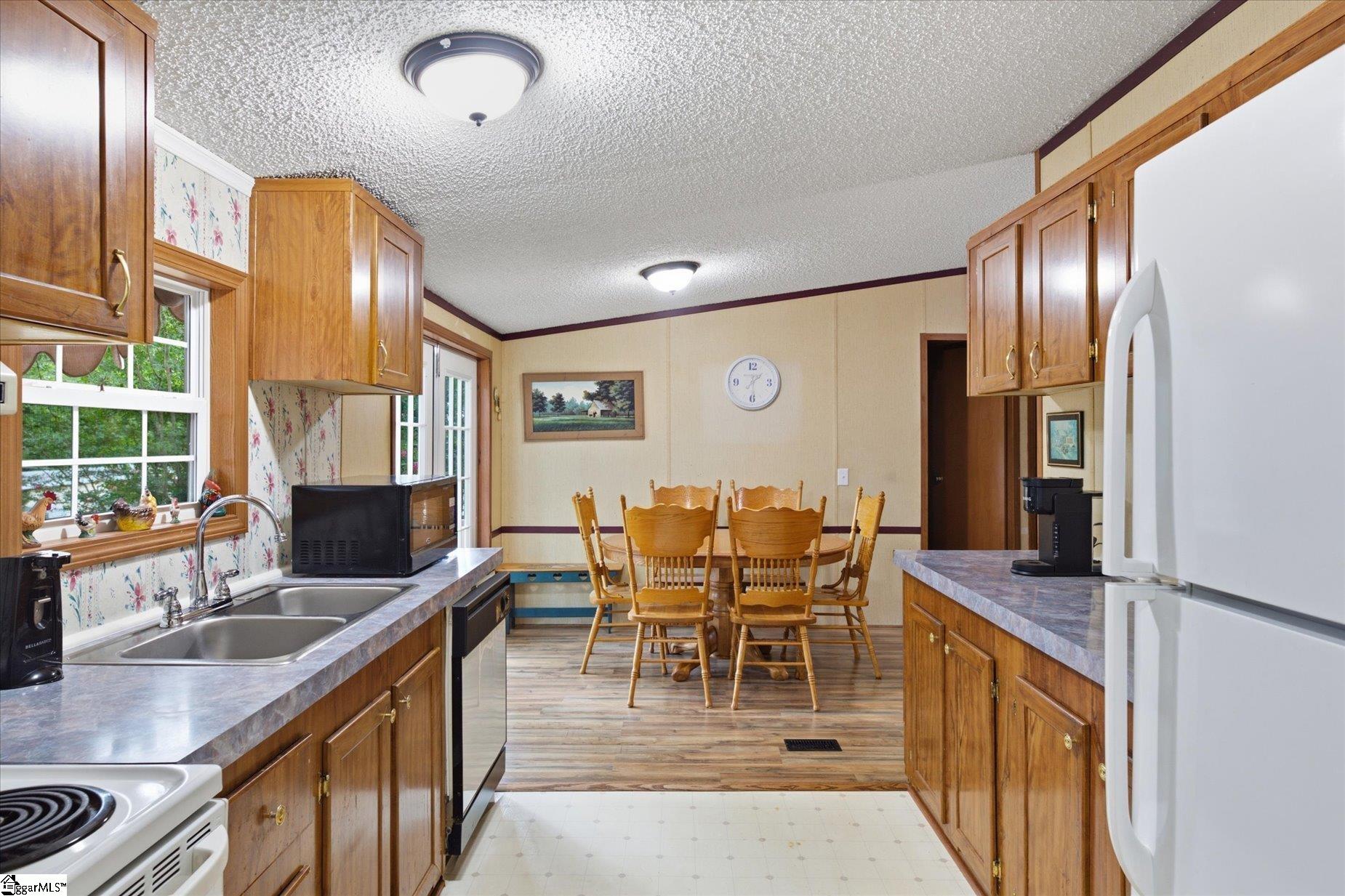 208 Brentwood Circle Greenville, SC 29605