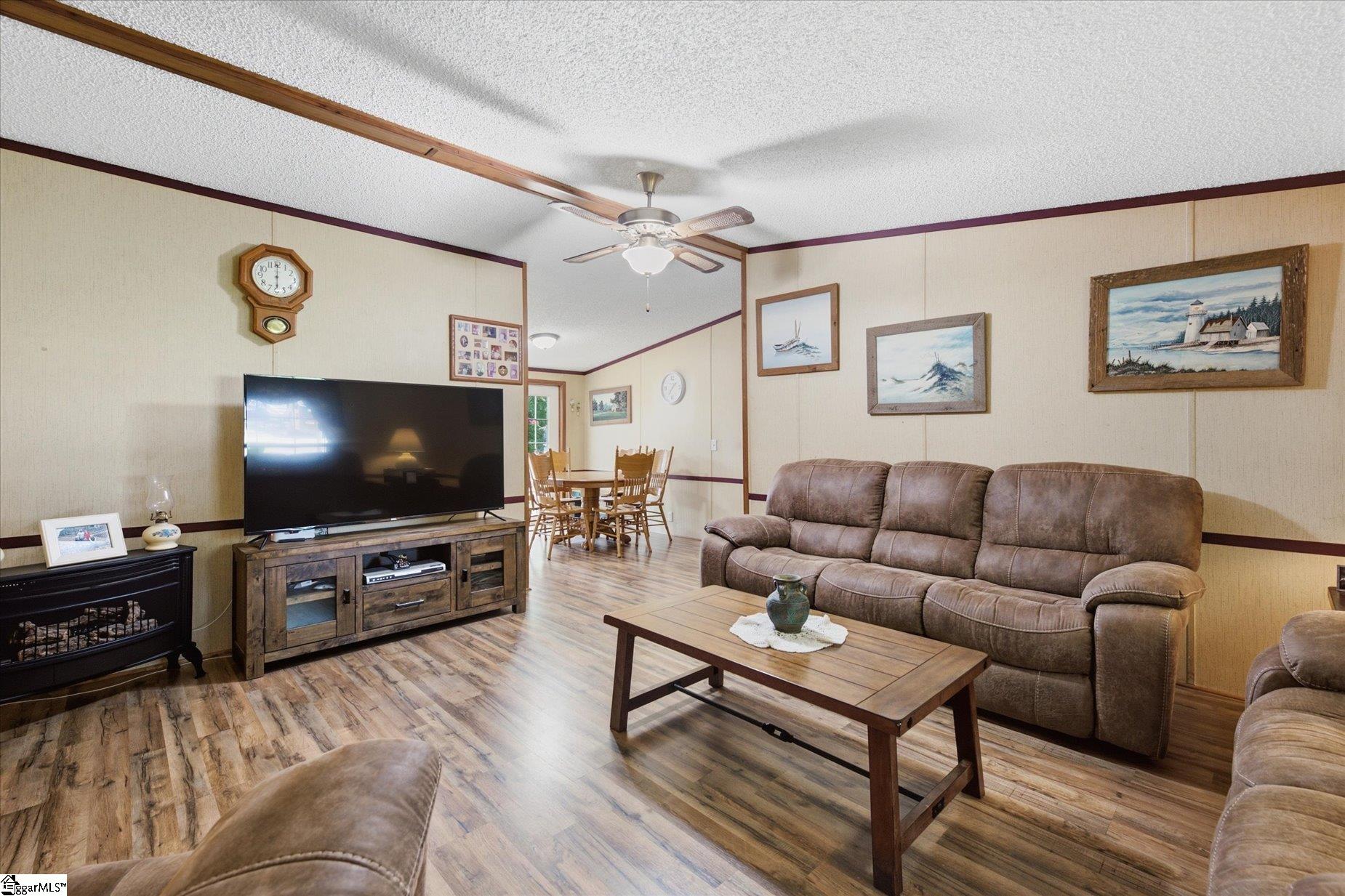 208 Brentwood Circle Greenville, SC 29605