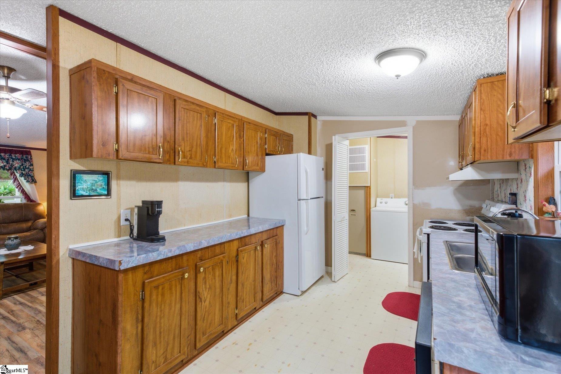 208 Brentwood Circle Greenville, SC 29605