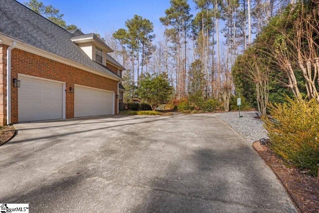 30 Winged Foot Court Spartanburg, SC 29306