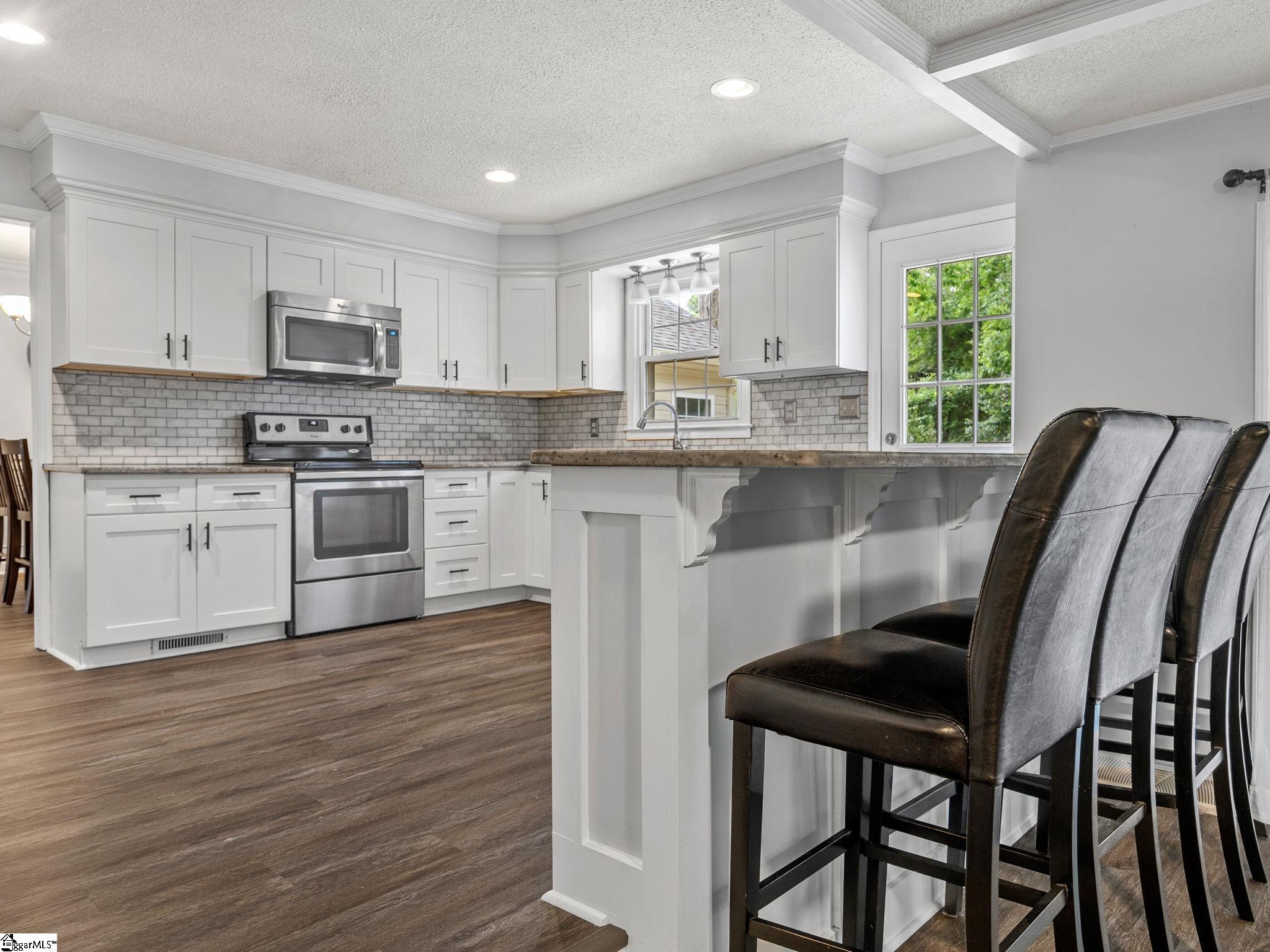 174 Green Lake Road Greenville, SC 29607