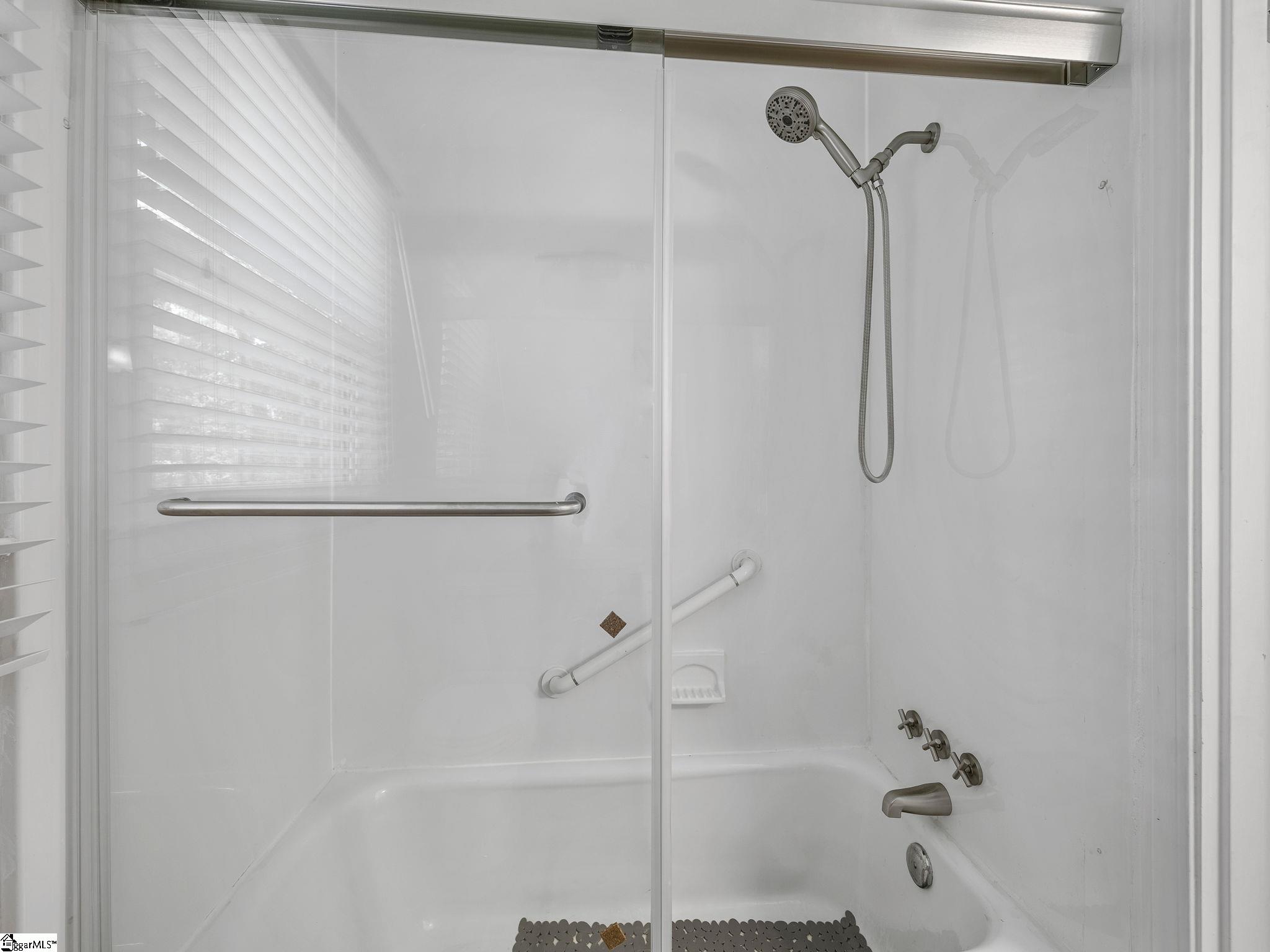 174 Green Lake Road Greenville, SC 29607