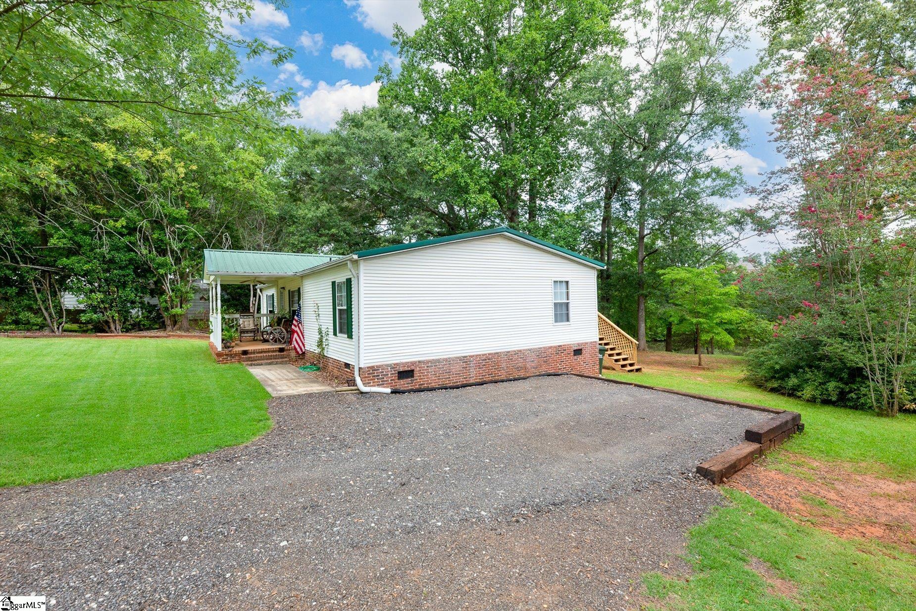 208 Brentwood Circle Greenville, SC 29605