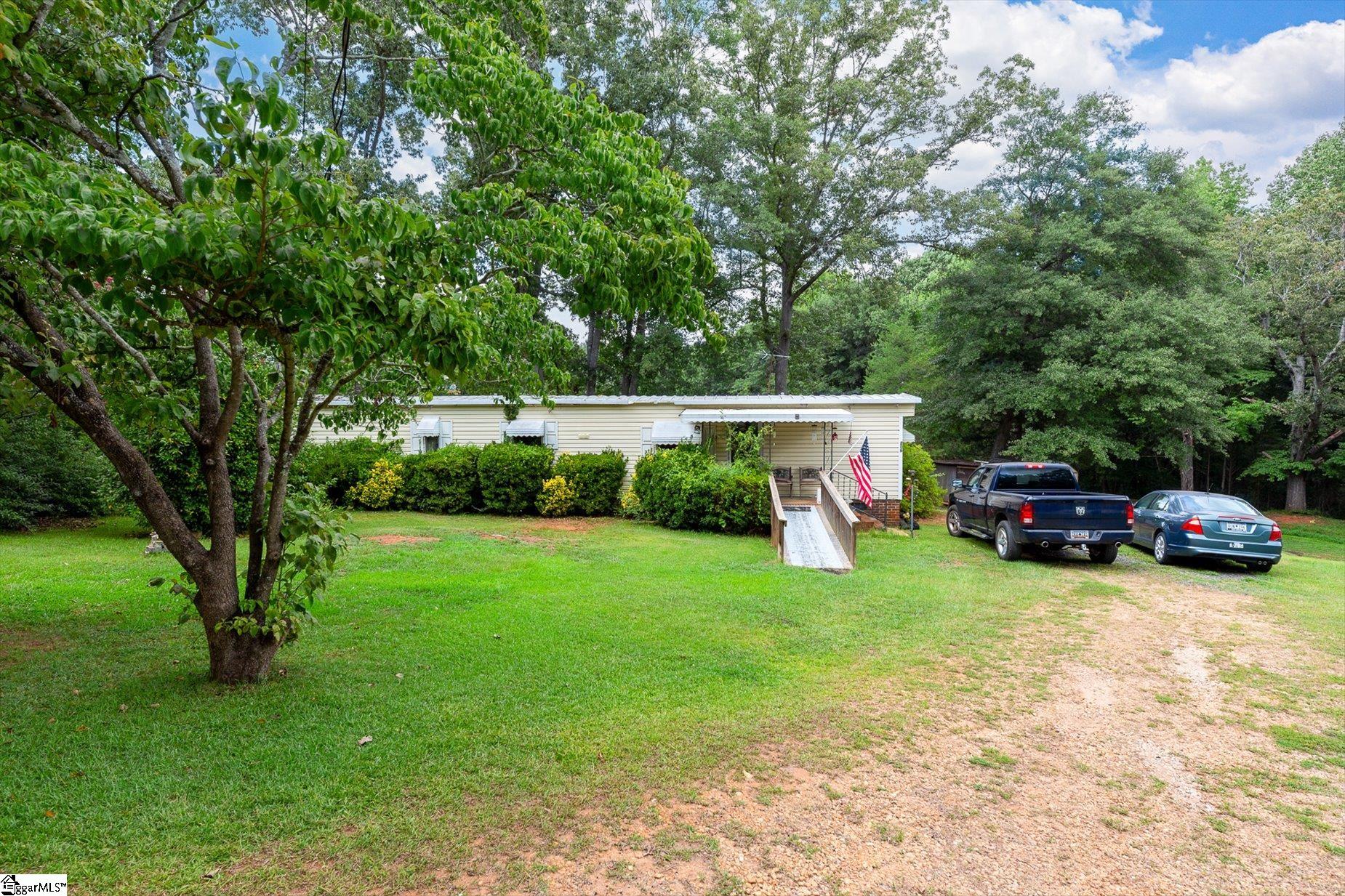 208 Brentwood Circle Greenville, SC 29605