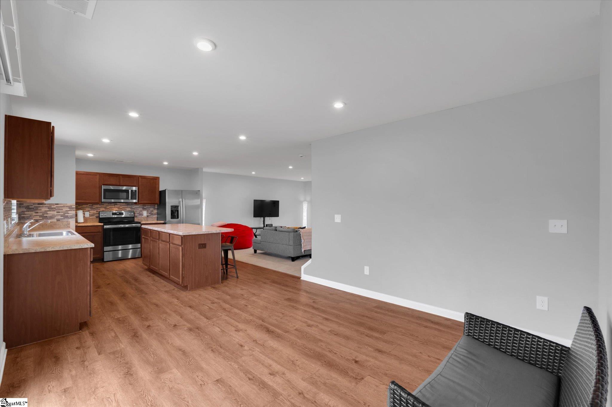 819 Throckmorton Court Greenville, SC 29605