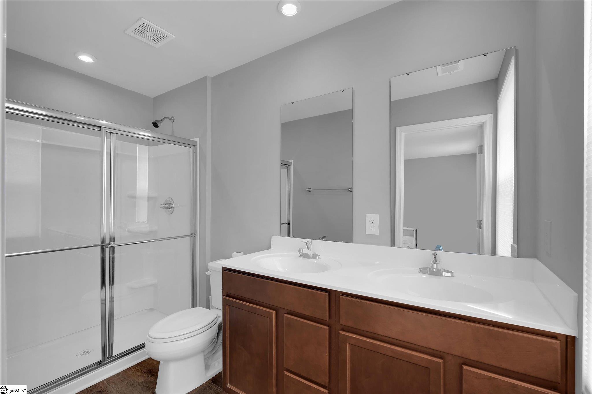 819 Throckmorton Court Greenville, SC 29605