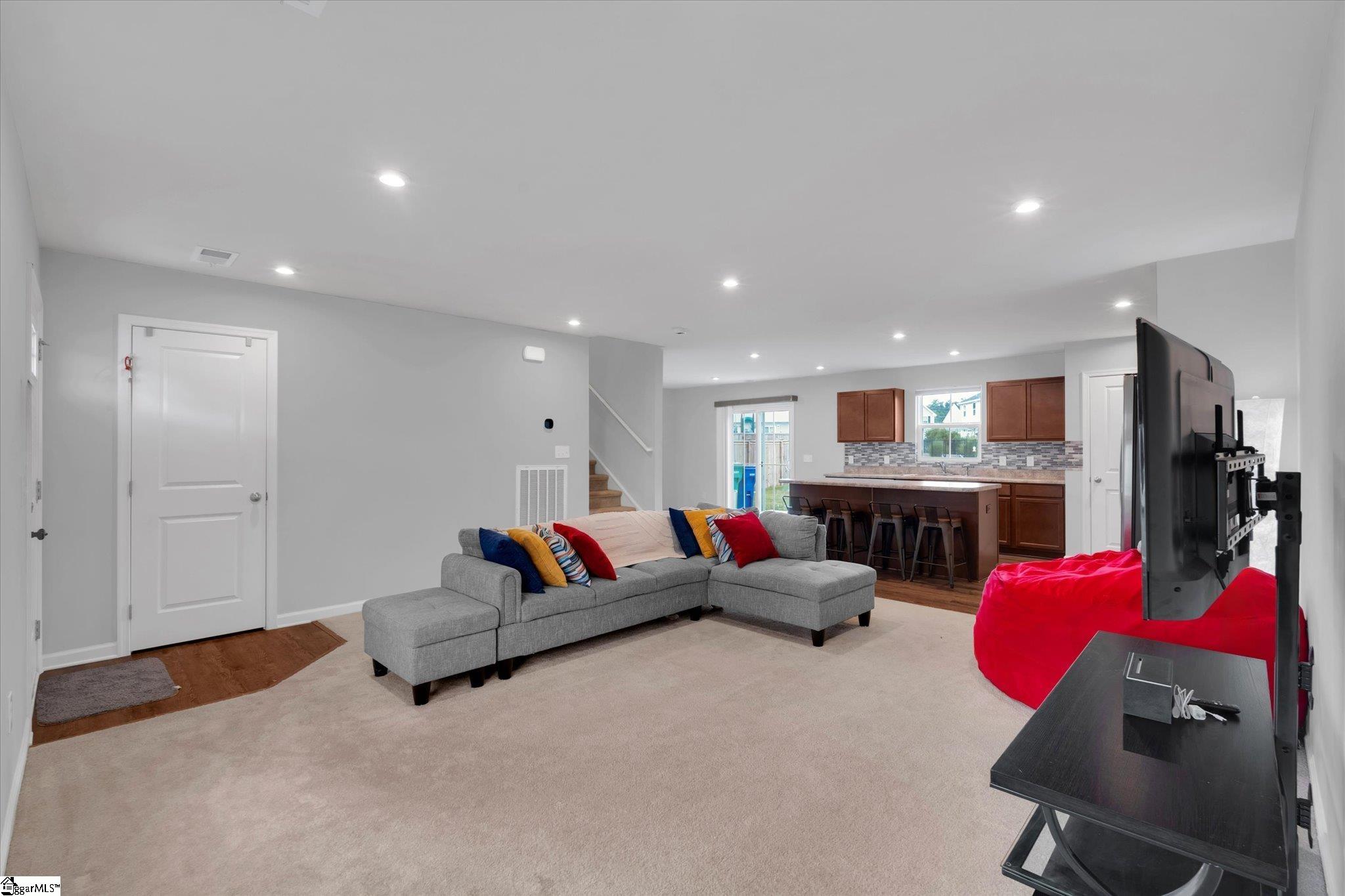 819 Throckmorton Court Greenville, SC 29605