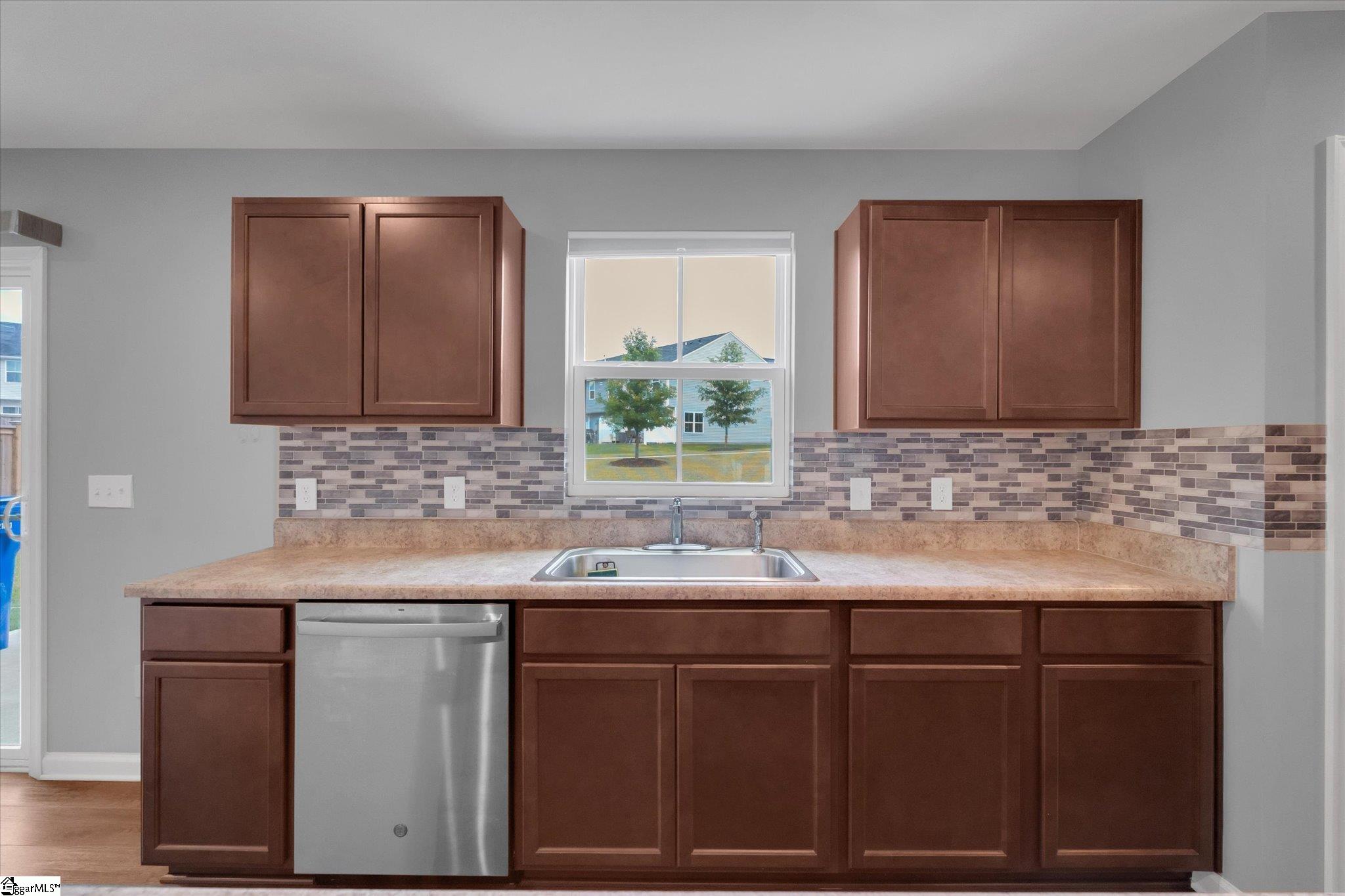 819 Throckmorton Court Greenville, SC 29605