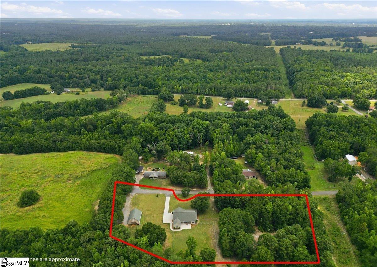 1019 Bannister Road Starr, SC 29684