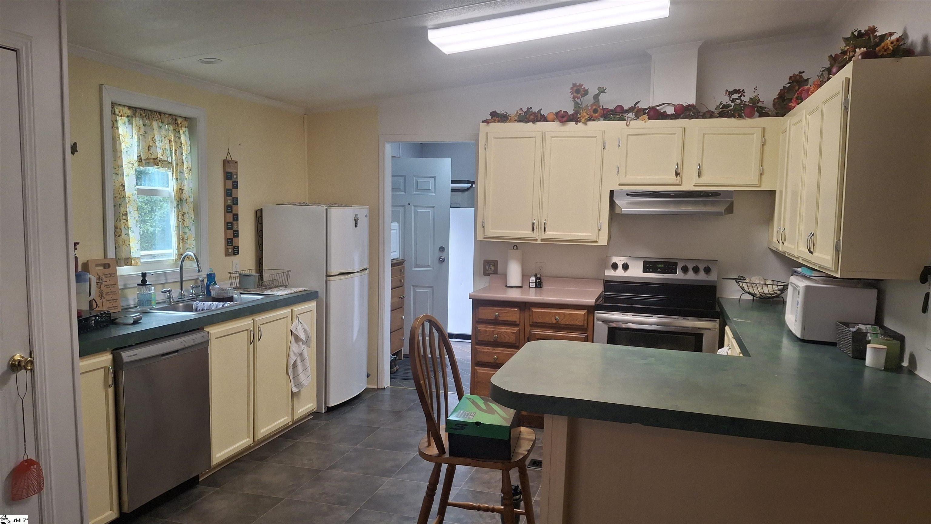 26 Preakness Court Greer, SC 29651