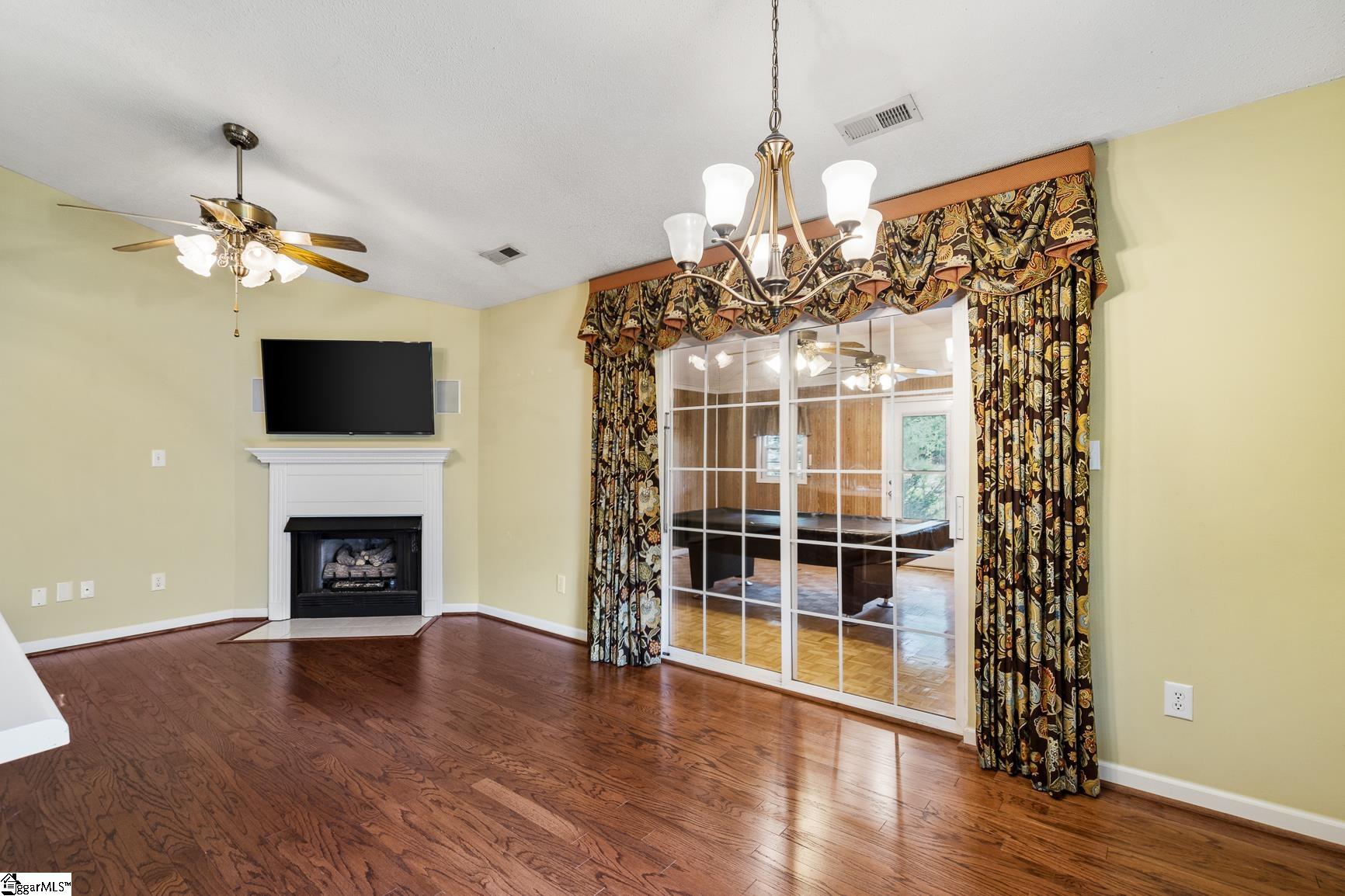 11 Cherry Cove Lane Taylors, SC 29650