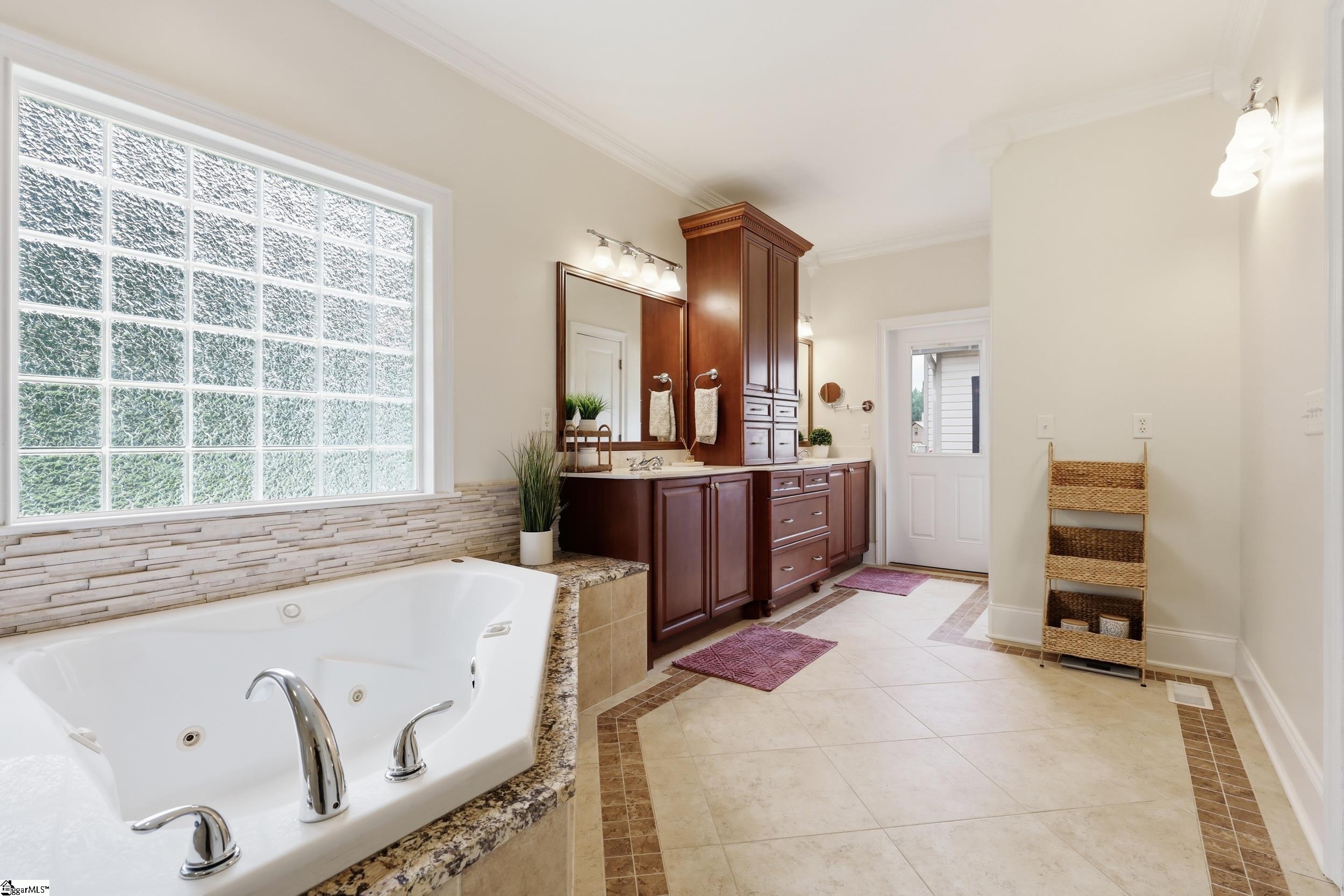 613 Old Hundred Road Pelzer, SC 29669