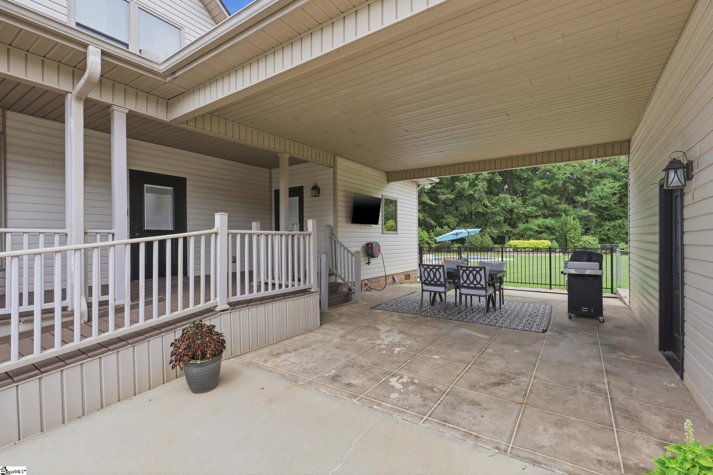 613 Old Hundred Road Pelzer, SC 29669