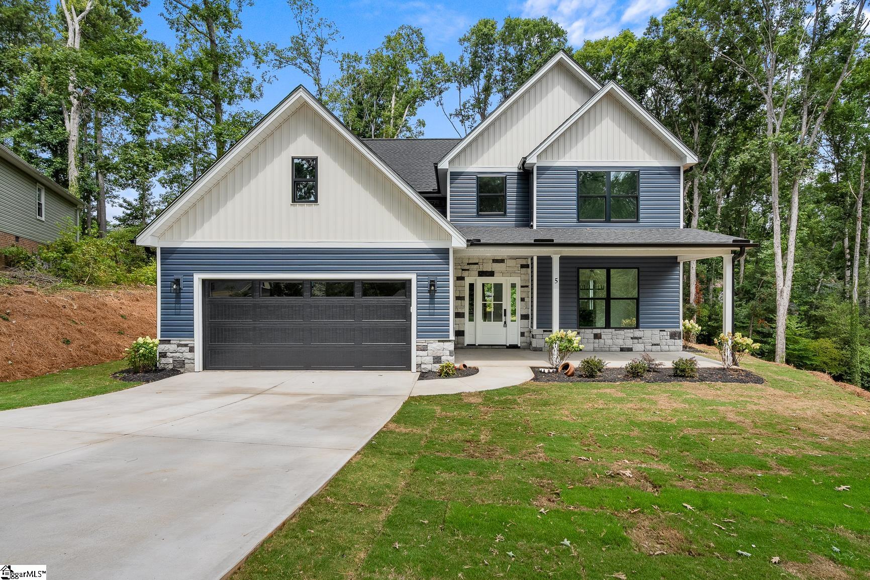 5 Chickamauga Lane Simpsonville, SC 29681