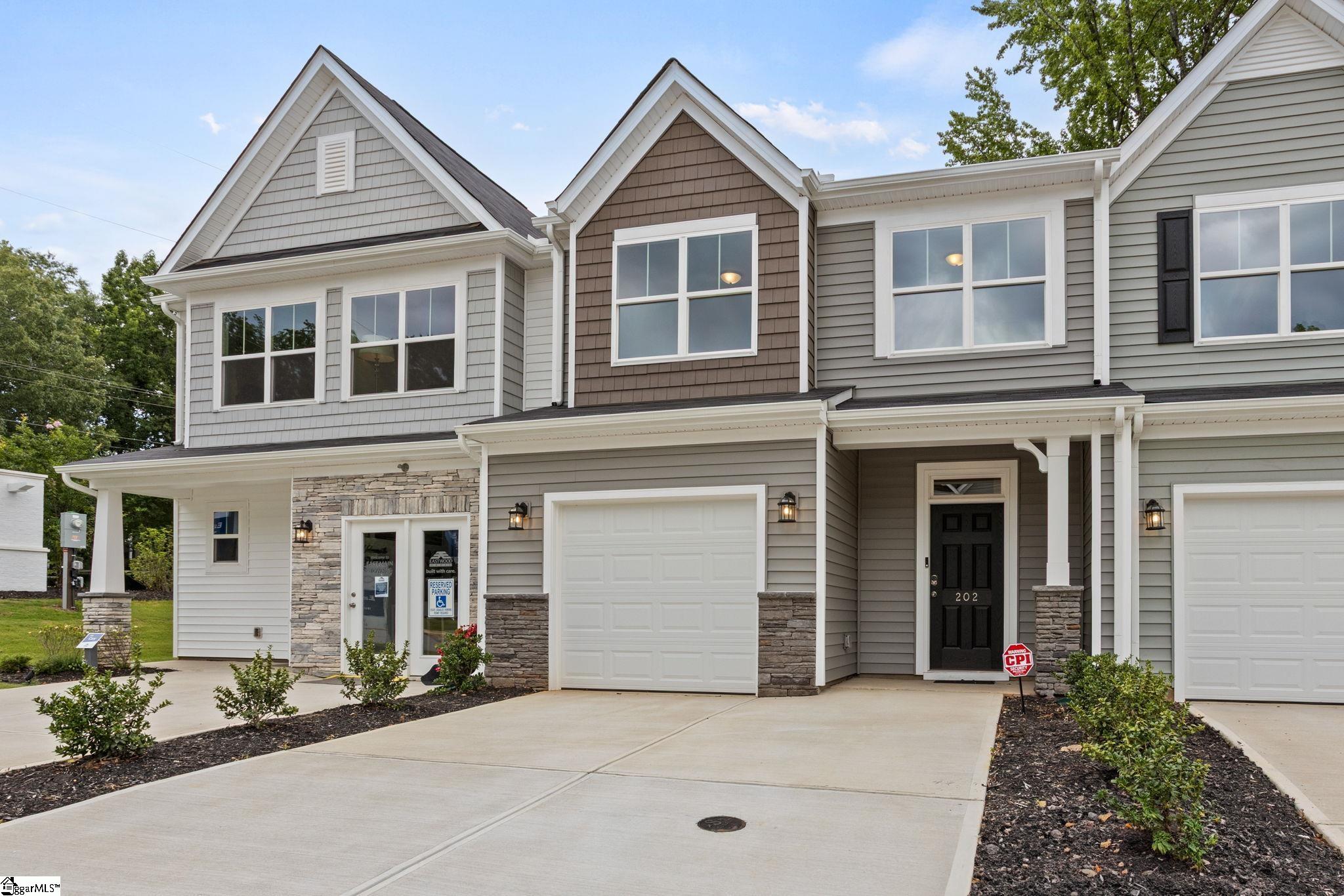202 Spartina Court Spartanburg, SC 29307