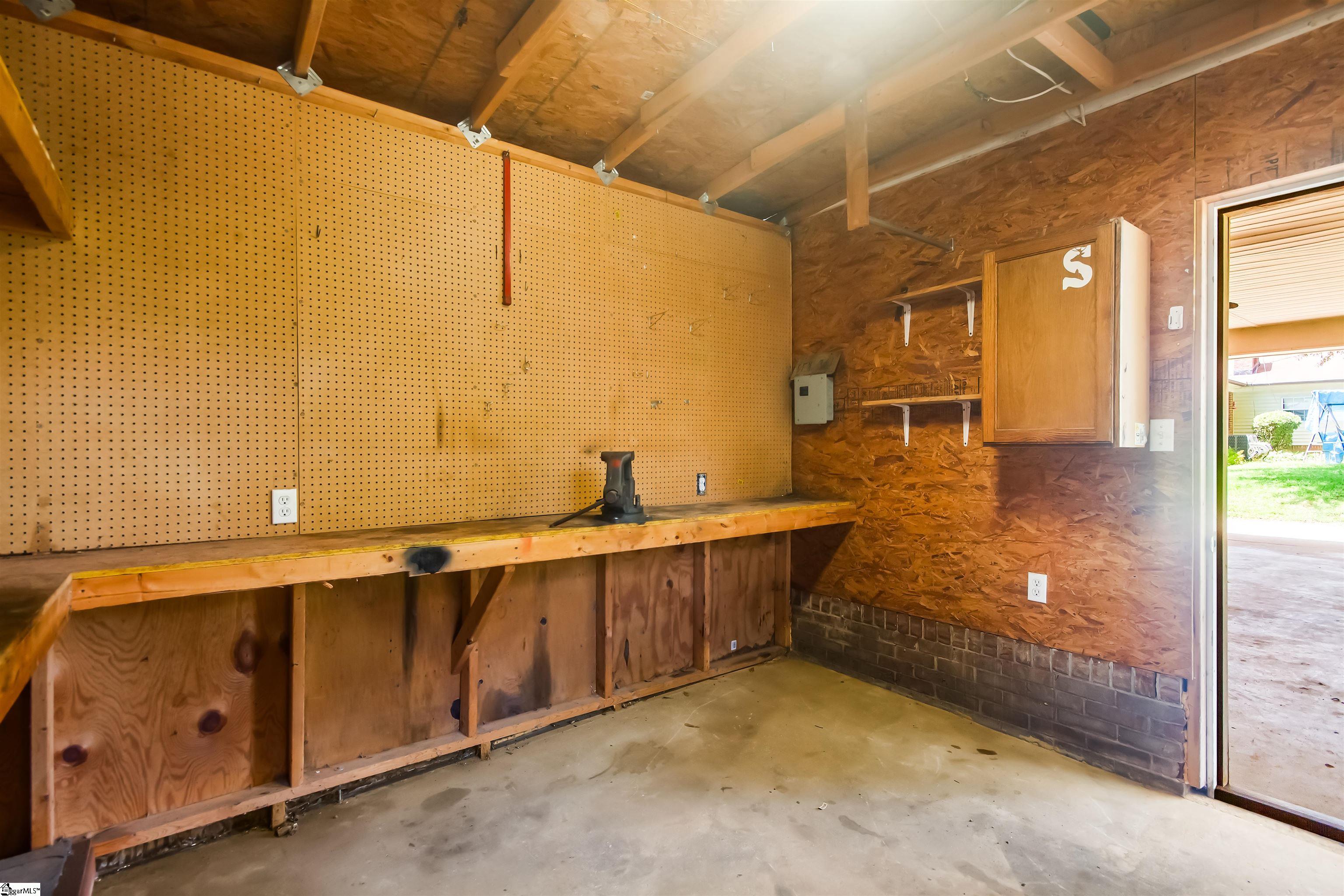 313 Poplar Lane Mauldin, SC 29662