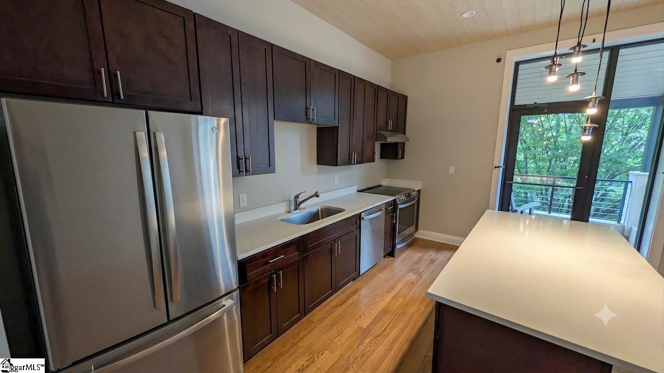 233 N Main Street UNIT Unit 305 Greenville, SC 29601-2166