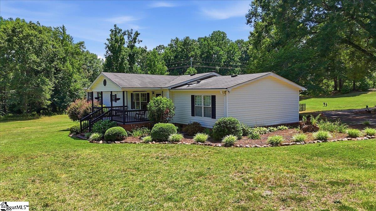 637 Ranch Road Laurens, SC 29360