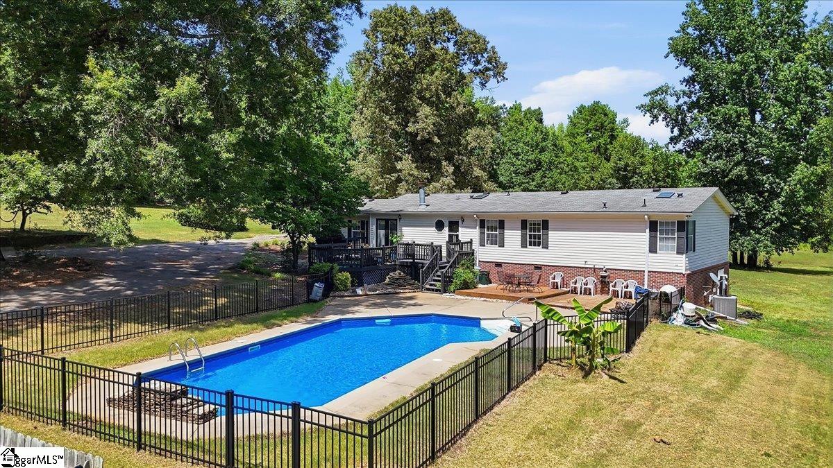 637 Ranch Road Laurens, SC 29360
