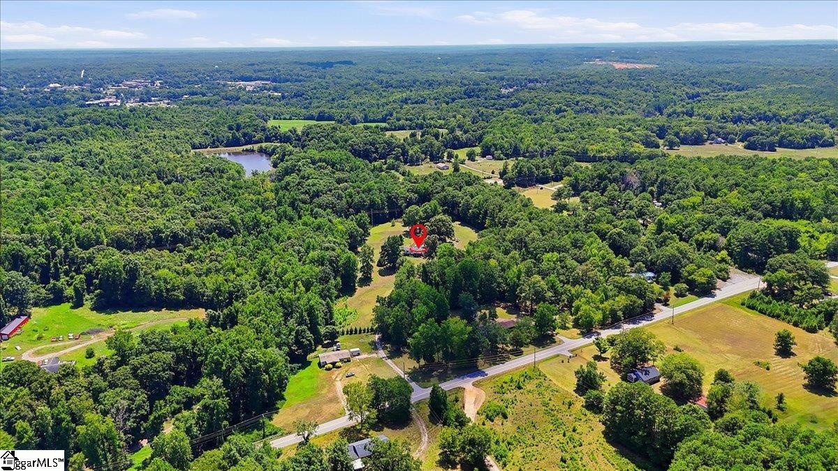 637 Ranch Road Laurens, SC 29360