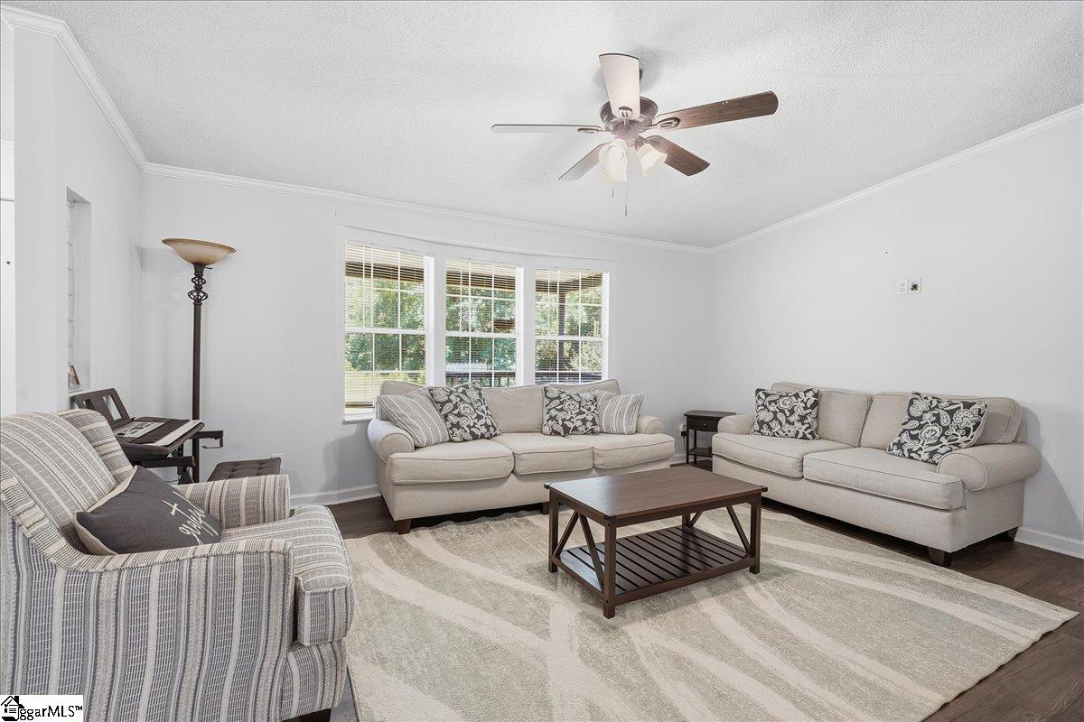 637 Ranch Road Laurens, SC 29360