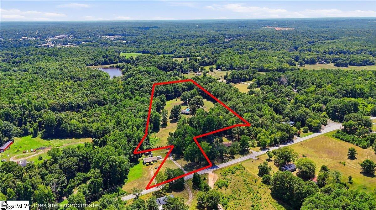 637 Ranch Road Laurens, SC 29360