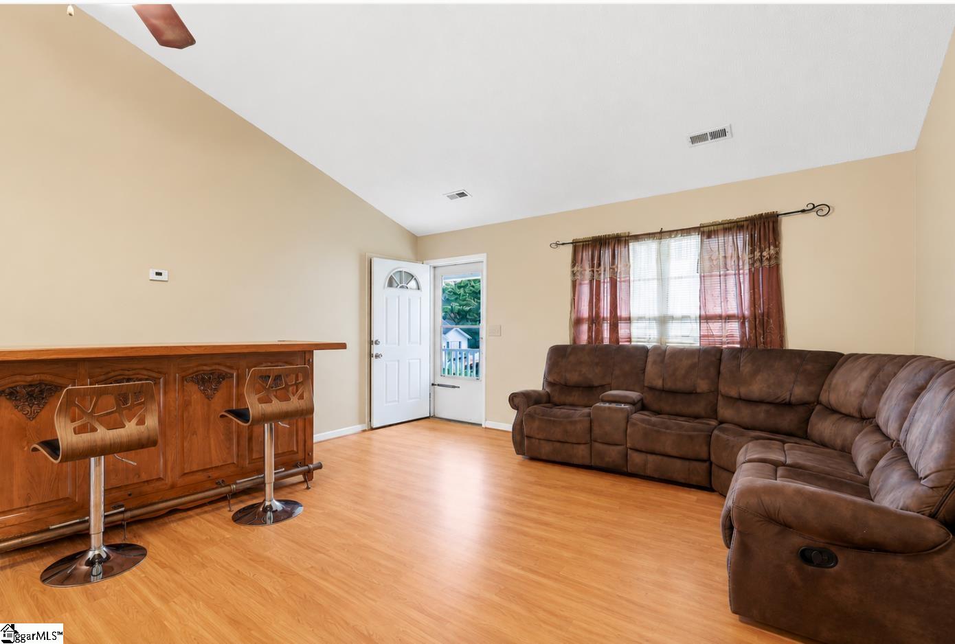 119 E Ridgemount Court Greenville, SC 29617