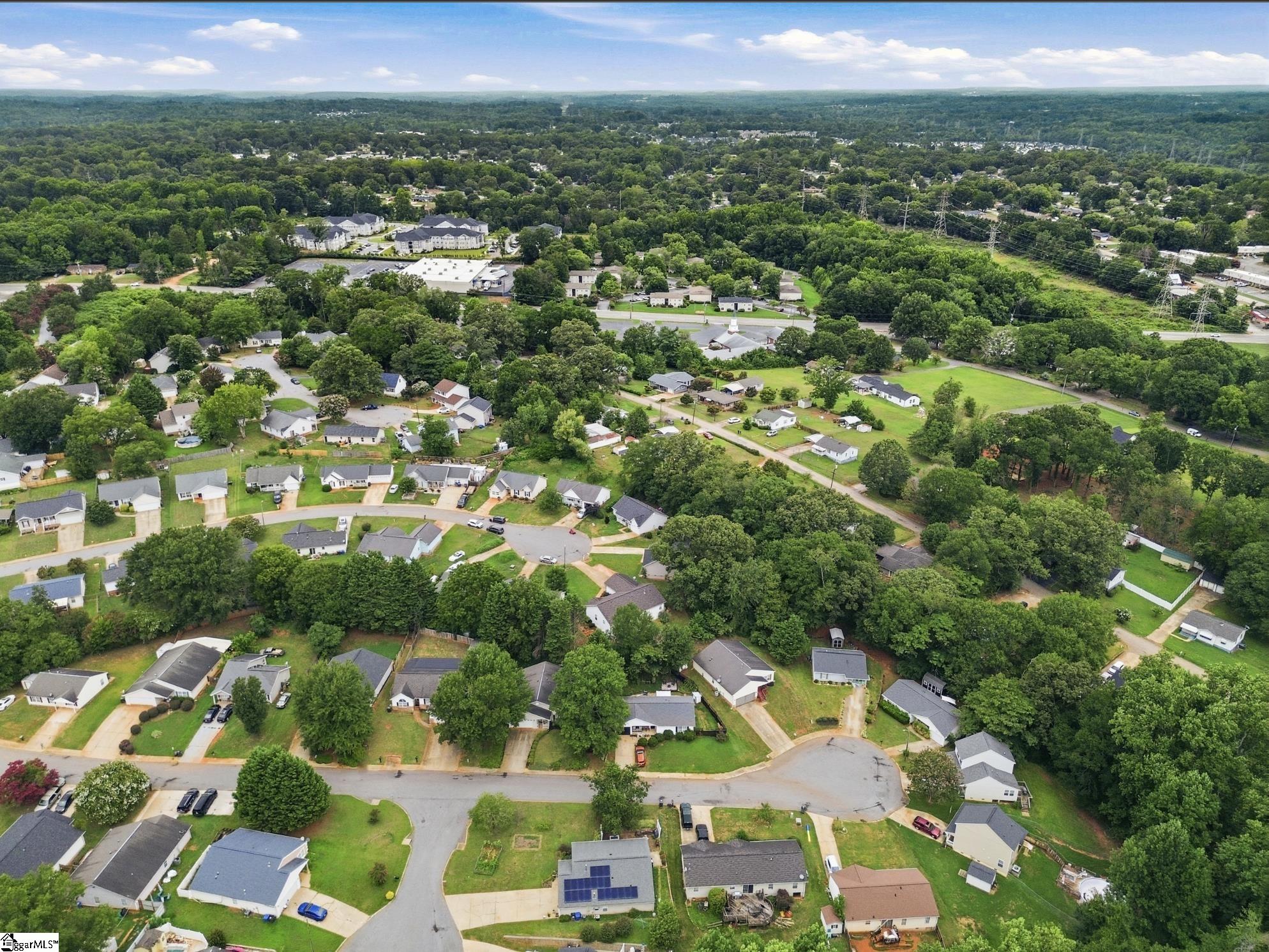 119 E Ridgemount Court Greenville, SC 29617