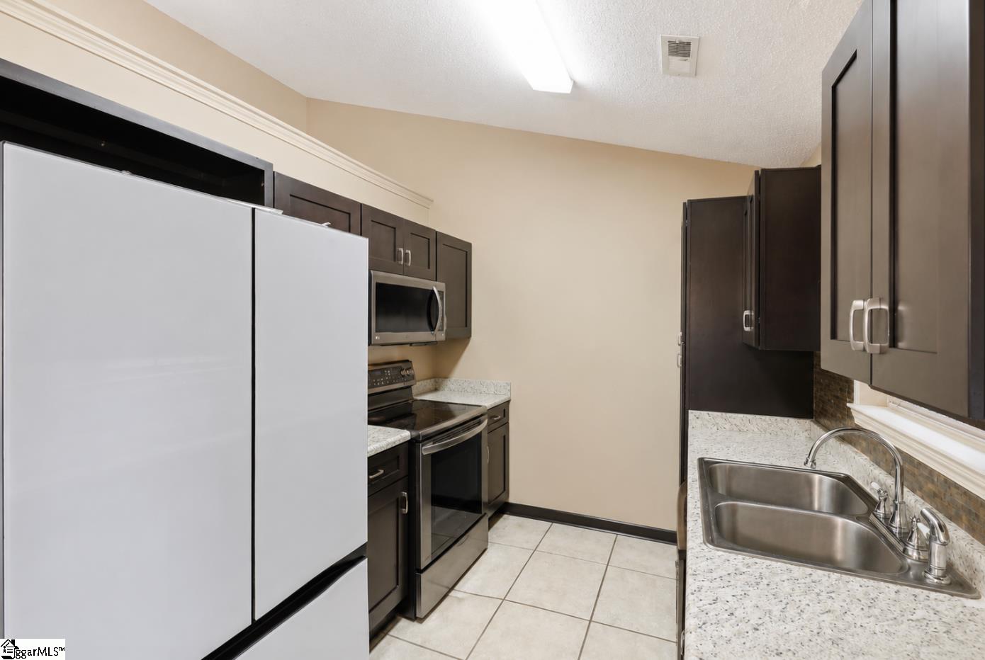 119 E Ridgemount Court Greenville, SC 29617