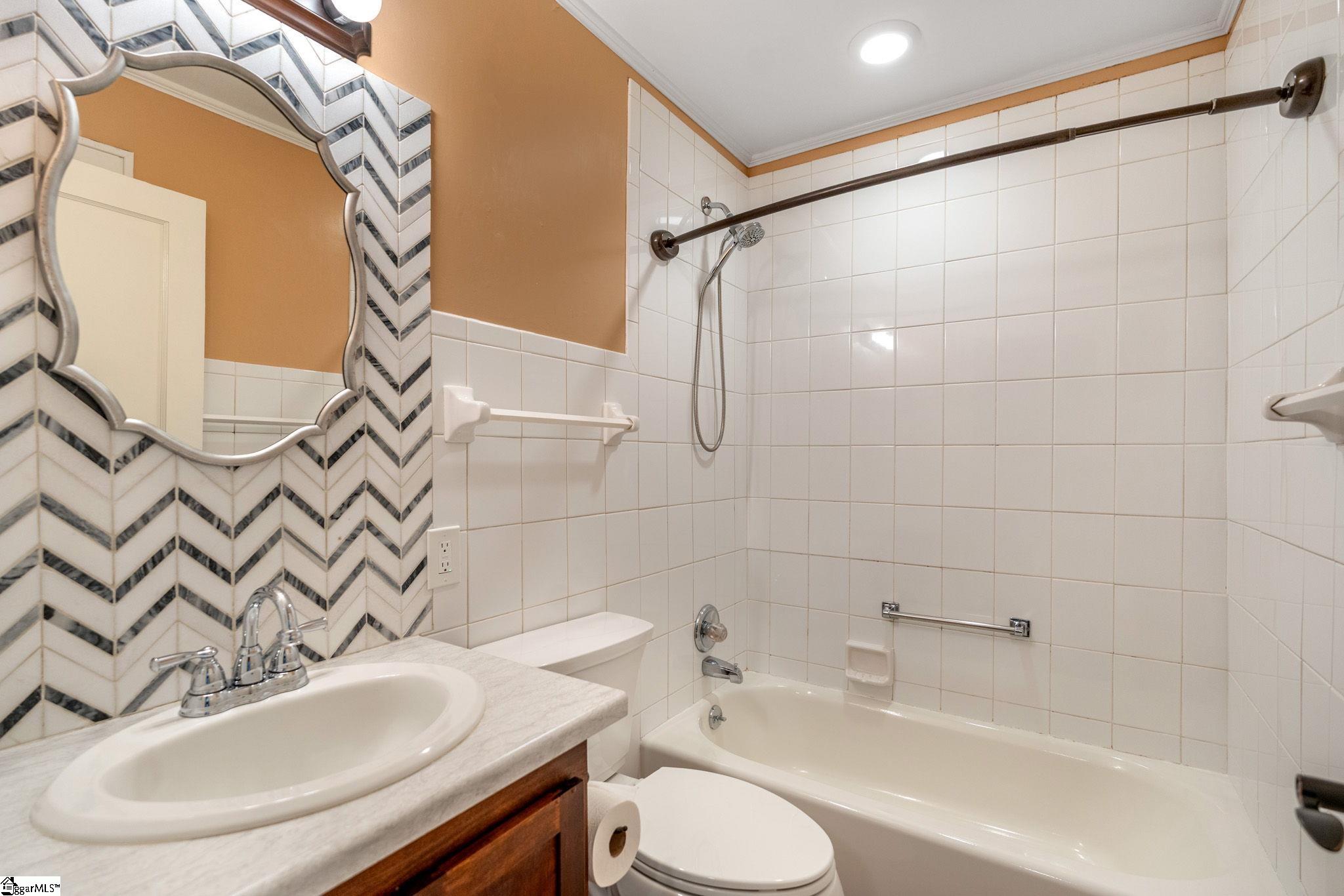 19 Amber Drive Greenville, SC 29607