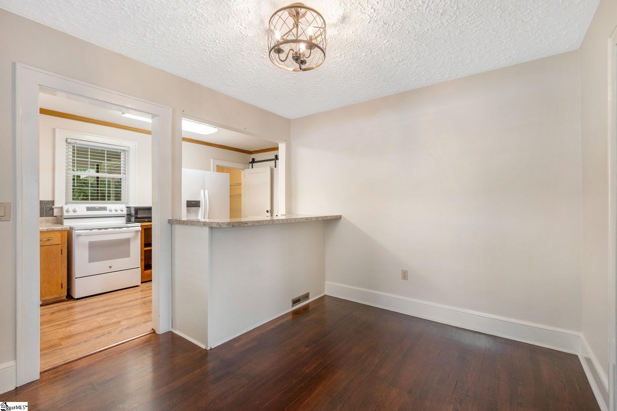 19 Amber Drive Greenville, SC 29607