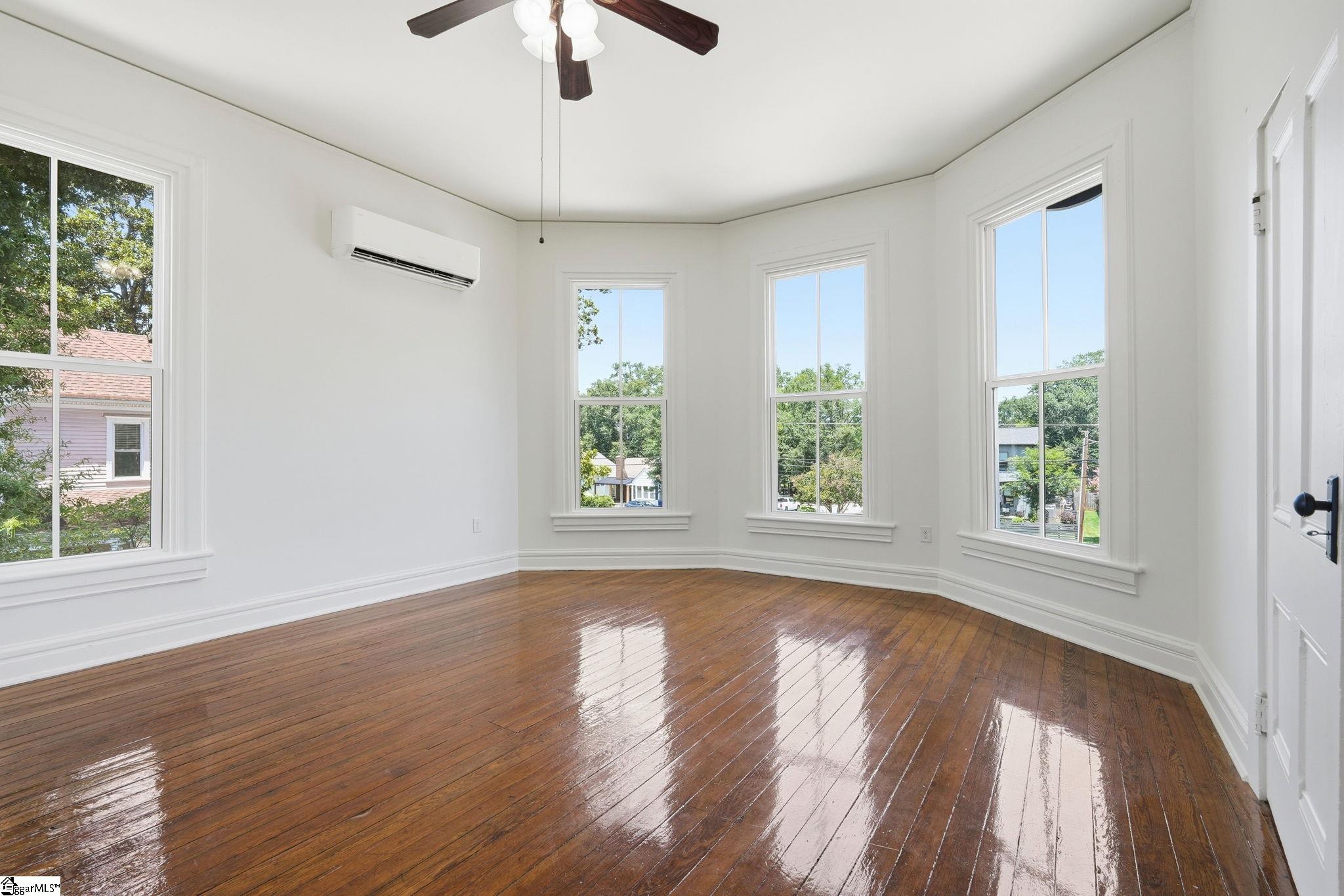 405 Perry Avenue Greenville, SC 29601