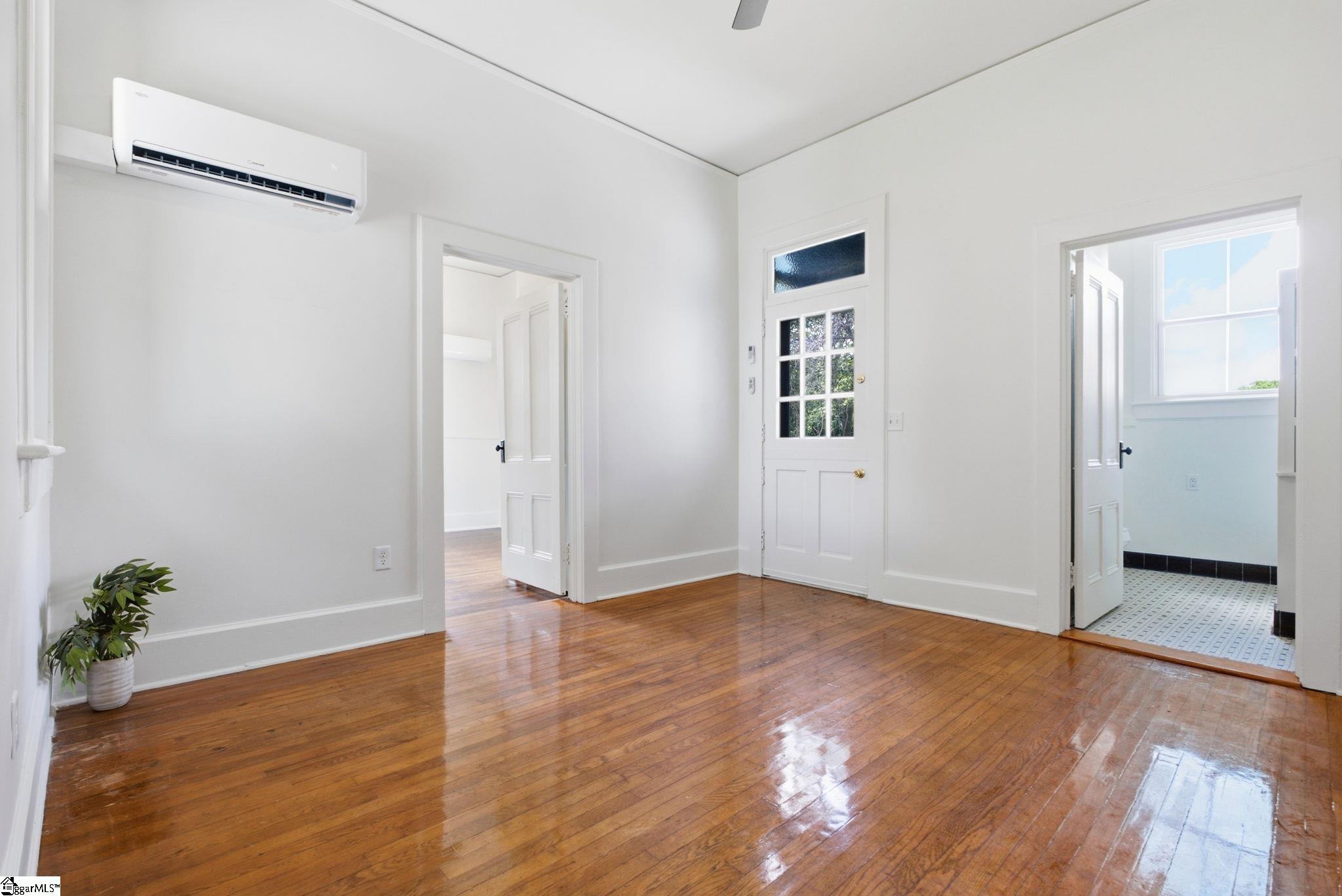405 Perry Avenue Greenville, SC 29601