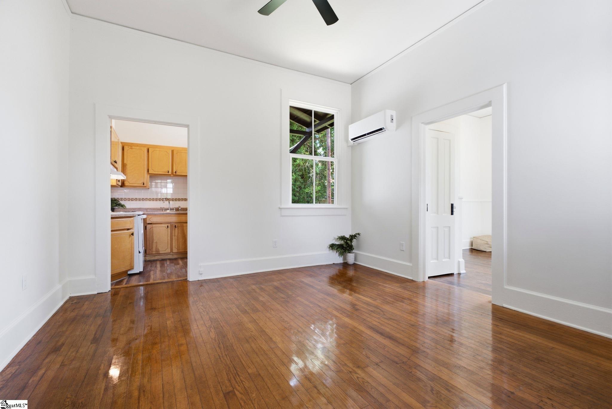 405 Perry Avenue Greenville, SC 29601
