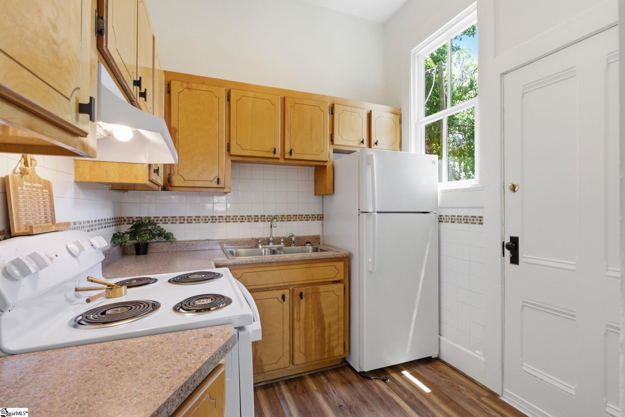 405 Perry Avenue Greenville, SC 29601