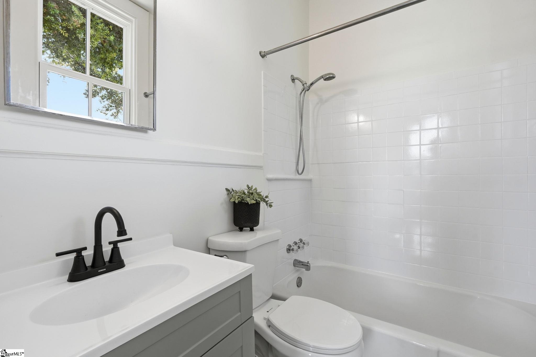 405 Perry Avenue Greenville, SC 29601